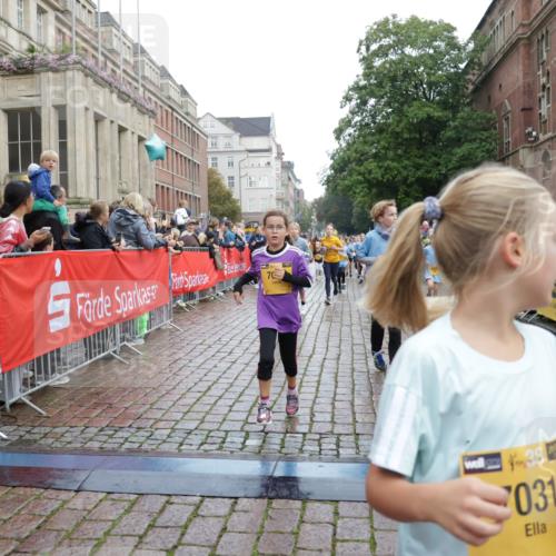 13.09.2026 - Kiel Lauf Yannick Fuchs http://msf.ph/oto/10405809 13.09.2026 08:57:53 Ziel 57, 1520, 2326, 2964, 3020, 3375, 3691, 4025, 4182, 4185, 5093, 5666, 5733, 5895, 6056, 7058, 7604, 7609, 8668, 8674, 8675, 8682, 8838, 9085, 9582, 9870, 9872, 10757, 10847, 10889, 11142, 11144, 11227, 11339, 11640, 11860, 12157, 160, 406, 689, 700, 1051, 1546, 1714, 1769, 2128, 2129, 2439, 3359, 3375, 3382, 4321, 4382, 4383, 4834, 5006, 5219, 5244, 5762, 5765, 5984, 6459, 7478, 7547, 7608, 7609, 7715, 9062, 9324, 9579, 10876, 10892, 11356, 1462, 1791, 2908, 3567, 3891 meine-sportfotos.de