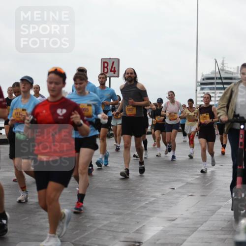 13.09.2026 - Kiel Lauf Andreas Tolksdorf http://msf.ph/oto/10405822 13.09.2026 11:07:30 Kiellinie 694, 611, 905, 4, 6227, 8360, 742 meine-sportfotos.de