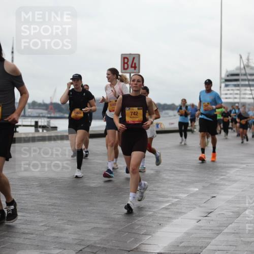 13.09.2026 - Kiel Lauf Andreas Tolksdorf http://msf.ph/oto/10405854 13.09.2026 11:07:33 Kiellinie 4, 613, 6227, 8363, 8360, 742 meine-sportfotos.de