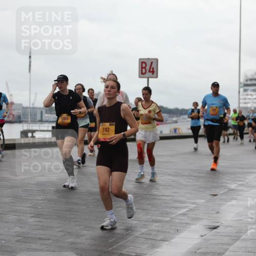 13.09.2026 - Kiel Lauf Andreas Tolksdorf http://msf.ph/oto/10405868 13.09.2026 11:07:33 Kiellinie 35, 6227, 1172, 8363, 26, 39, 742, 4 meine-sportfotos.de