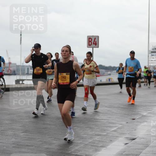 13.09.2026 - Kiel Lauf Andreas Tolksdorf http://msf.ph/oto/10405870 13.09.2026 11:07:33 Kiellinie 35, 227, 1172, 8363, 39, 742, 4 meine-sportfotos.de