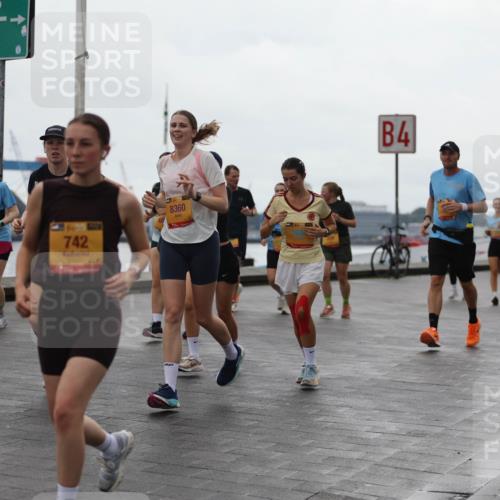 13.09.2026 - Kiel Lauf Andreas Tolksdorf http://msf.ph/oto/10405887 13.09.2026 11:07:34 Kiellinie 3, 742, 8360, 4 meine-sportfotos.de