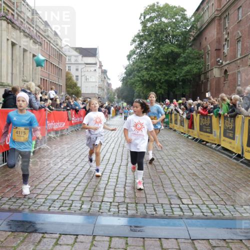 13.09.2026 - Kiel Lauf Yannick Fuchs http://msf.ph/oto/10405909 13.09.2026 08:58:04 Ziel 1462, 1791, 2908, 2964, 3567, 3891, 4025, 4995, 4999, 5005, 6350, 6984, 7031, 7574, 7576, 7812, 8674, 8675, 8682, 9085, 9097, 9372, 9490, 9582, 10350, 10427, 10566, 10757, 11142, 11144, 11638, 12216, 12357, 57, 160, 406, 689, 1051, 1520, 1546, 1714, 2326, 2439, 3020, 3359, 3375, 3691, 4182, 4185, 4321, 4382, 4383, 5006, 5093, 5219, 5244, 5666, 5733, 5762, 5765, 5895, 5984, 6056, 6459, 7058, 7547, 7604, 7608, 7609, 7715, 8668, 9062, 9324, 9579, 10876, 11356, 734 meine-sportfotos.de