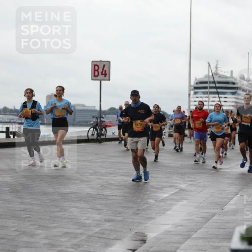 13.09.2026 - Kiel Lauf Andreas Tolksdorf http://msf.ph/oto/10405954 13.09.2026 11:07:38 Kiellinie 3166, 4, 5170, 10410, 9239 meine-sportfotos.de