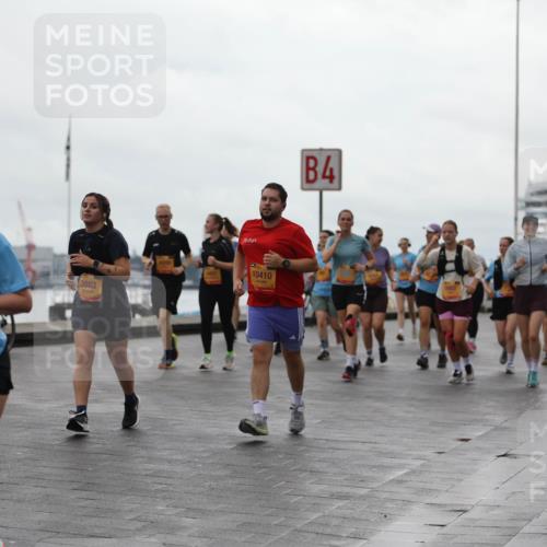 13.09.2026 - Kiel Lauf Andreas Tolksdorf http://msf.ph/oto/10406042 13.09.2026 11:07:43 Kiellinie 9239, 3983, 10410, 4 meine-sportfotos.de