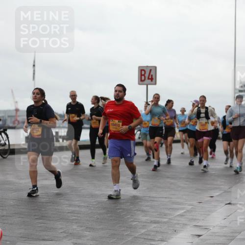 13.09.2026 - Kiel Lauf Andreas Tolksdorf http://msf.ph/oto/10406044 13.09.2026 11:07:43 Kiellinie 9239, 3983, 10410, 4 meine-sportfotos.de