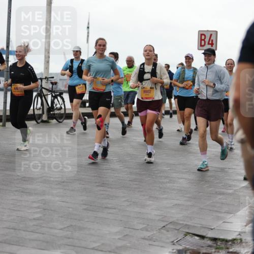 13.09.2026 - Kiel Lauf Andreas Tolksdorf http://msf.ph/oto/10406047 13.09.2026 11:07:46 Kiellinie 4306, 44, 4487, 9902, 4 meine-sportfotos.de