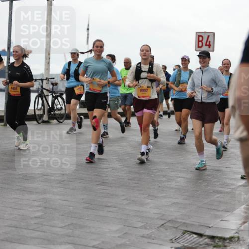 13.09.2026 - Kiel Lauf Andreas Tolksdorf http://msf.ph/oto/10406049 13.09.2026 11:07:46 Kiellinie 4306, 4401, 4487, 9902, 4 meine-sportfotos.de