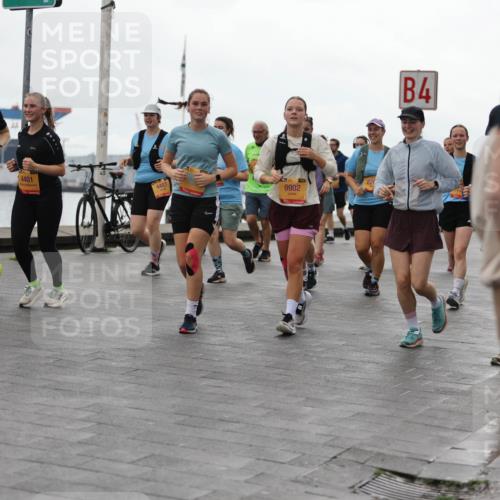 13.09.2026 - Kiel Lauf Andreas Tolksdorf http://msf.ph/oto/10406051 13.09.2026 11:07:46 Kiellinie 4306, 4401, 4487, 9902, 4 meine-sportfotos.de