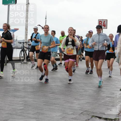 13.09.2026 - Kiel Lauf Andreas Tolksdorf http://msf.ph/oto/10406055 13.09.2026 11:07:46 Kiellinie 4306, 4401, 448, 9902, 4 meine-sportfotos.de