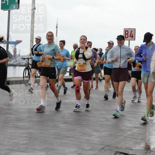 13.09.2026 - Kiel Lauf Andreas Tolksdorf http://msf.ph/oto/10406059 13.09.2026 11:07:47 Kiellinie 44, 4487, 9902, 4 meine-sportfotos.de