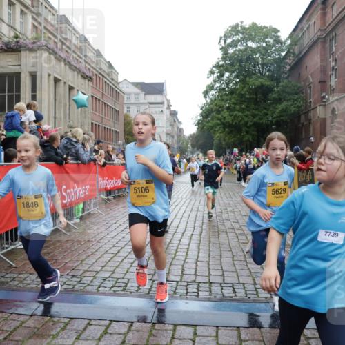 13.09.2026 - Kiel Lauf Yannick Fuchs http://msf.ph/oto/10406315 13.09.2026 08:58:45 Ziel 27, 339, 515, 1119, 1348, 2100, 3242, 5092, 5200, 5201, 5536, 5537, 6151, 6573, 7022, 7407, 9773, 10211, 10821, 11252, 11386, 11430, 11783, 11924, 12297, 12517, 515, 734, 1158, 1188, 1382, 2710, 3145, 3150, 3217, 3492, 3686, 4115, 4491, 4546, 4550, 4622, 4965, 5908, 6246, 6428, 6588, 7018, 7026, 8067, 8354, 9585, 9620, 9622, 9701, 9852, 10242, 10890, 10899, 10925, 11077, 11673, 512, 1848, 2725, 5106, 5629, 6883, 6896, 7223, 7739, 7916, 8944 meine-sportfotos.de