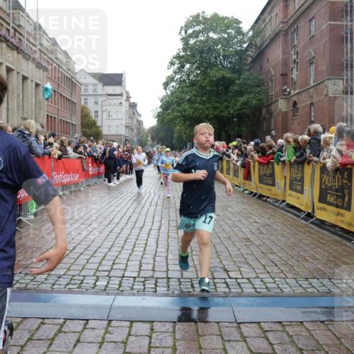 13.09.2026 - Kiel Lauf Yannick Fuchs http://msf.ph/oto/10406331 13.09.2026 08:58:46 Ziel 27, 339, 1119, 1348, 2100, 3242, 5092, 5200, 5201, 5536, 5537, 6151, 6573, 7022, 7407, 9773, 10211, 10821, 11252, 11386, 11430, 11783, 11924, 12297, 12517, 515, 734, 1158, 1188, 1382, 2100, 2710, 3145, 3150, 3217, 3492, 3686, 4115, 4491, 4546, 4550, 4622, 4965, 5908, 6246, 6428, 6588, 7018, 7022, 8067, 8354, 9585, 9620, 9622, 9701, 9852, 10242, 10890, 10899, 10925, 11077, 11673, 512, 1848, 2725, 4026, 5106, 5629, 6883, 6896, 7028, 7223, 7739, 7916, 8944, 734 meine-sportfotos.de