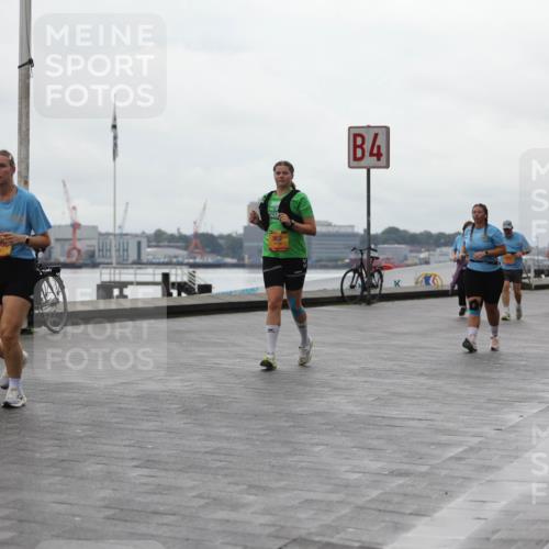 13.09.2026 - Kiel Lauf Andreas Tolksdorf http://msf.ph/oto/10406378 13.09.2026 11:08:13 Kiellinie 11950, 6356, 962, 4, 3 meine-sportfotos.de