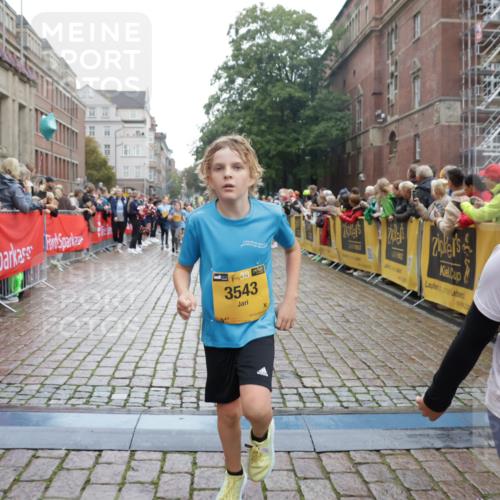 13.09.2026 - Kiel Lauf Yannick Fuchs http://msf.ph/oto/10406415 13.09.2026 08:58:55 Ziel 27, 339, 1119, 1348, 3242, 6151, 6883, 6896, 7223, 7739, 8944, 9773, 10211, 10292, 10334, 10821, 11201, 11386, 11924, 12517, 515, 1158, 1188, 1348, 1382, 2100, 3217, 3686, 4115, 4622, 4965, 5092, 5200, 5201, 5536, 5537, 5908, 6573, 7022, 7407, 8067, 8354, 9852, 10242, 10925, 11252, 11430, 11783, 12297, 118, 512, 1848, 2725, 3543, 3666, 3767, 4026, 4064, 4444, 5106, 5629, 7028, 7706, 7916, 8261, 9215, 9430, 734, 1158, 2710, 3145, 3150, 3492, 3686, 4115, 4546, 4622 meine-sportfotos.de