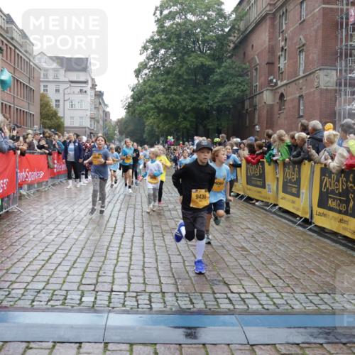 13.09.2026 - Kiel Lauf Yannick Fuchs http://msf.ph/oto/10406438 13.09.2026 08:58:58 Ziel 512, 1119, 1848, 2725, 3242, 5106, 5629, 6151, 6883, 6896, 7223, 7739, 7916, 8944, 10211, 10292, 10334, 10821, 11201, 11386, 11575, 11924, 27, 339, 515, 1188, 1348, 1382, 2100, 3217, 4622, 4965, 5092, 5200, 5201, 5536, 5537, 5908, 6573, 7022, 7407, 8354, 9773, 10211, 10242, 11252, 11430, 11783, 12297, 12517, 118, 3543, 3666, 3767, 4026, 4064, 4164, 4444, 6480, 6816, 7028, 7706, 8261, 9215, 9430, 1158, 1382, 3145, 3150, 3217, 3492, 3686, 4115, 4546, 4622 meine-sportfotos.de