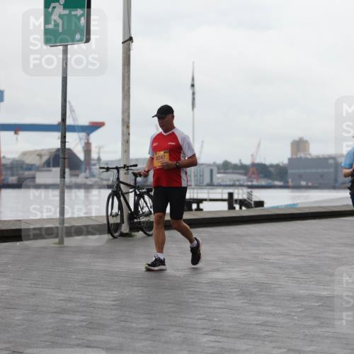 13.09.2026 - Kiel Lauf Andreas Tolksdorf http://msf.ph/oto/10406473 13.09.2026 11:08:23 Kiellinie 043, 8247, 9120, 4 meine-sportfotos.de