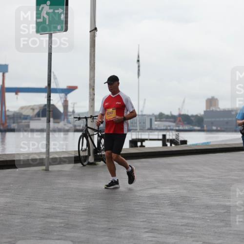13.09.2026 - Kiel Lauf Andreas Tolksdorf http://msf.ph/oto/10406476 13.09.2026 11:08:24 Kiellinie 8247, 9120, 4 meine-sportfotos.de
