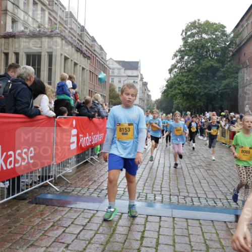 13.09.2026 - Kiel Lauf Yannick Fuchs http://msf.ph/oto/10406559 13.09.2026 08:59:08 Ziel 118, 512, 1848, 2725, 3543, 3666, 4026, 5106, 5629, 6883, 7028, 7739, 7916, 8261, 8944, 9215, 11201, 11575, 27, 339, 515, 1119, 1348, 2100, 3242, 5092, 5200, 5201, 5536, 5537, 6151, 6573, 6883, 6896, 7022, 7223, 7407, 8354, 8944, 9773, 10211, 10292, 10334, 10821, 11252, 11386, 11430, 11783, 11924, 12297, 12517, 125, 1413, 3767, 3803, 3958, 4064, 4164, 4426, 4444, 4498, 4886, 5016, 5131, 5590, 6480, 6816, 6943, 7337, 7371, 7401, 7706, 9293, 9430 meine-sportfotos.de