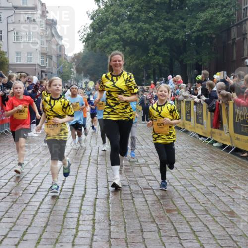 13.09.2026 - Kiel Lauf Yannick Fuchs http://msf.ph/oto/10406712 13.09.2026 08:59:26 Ziel 125, 1413, 1549, 1792, 2342, 3165, 3803, 3958, 4164, 4426, 4481, 4498, 4886, 5016, 5131, 5590, 6480, 6816, 6943, 6944, 7320, 7337, 7371, 7396, 7401, 7981, 8069, 8153, 9293, 9358, 9623, 10665, 10682, 10723, 11189, 11395, 11617, 11808, 12004, 12383, 118, 512, 1848, 2725, 3543, 3666, 3767, 4026, 4064, 4164, 4444, 5106, 5629, 6883, 6896, 7028, 7223, 7706, 7739, 7916, 8261, 8944, 9215, 9430, 10292, 10334, 11201, 11575, 579, 3537, 3890, 12517 meine-sportfotos.de