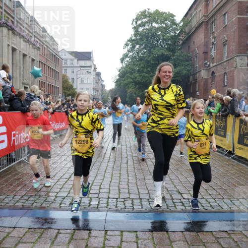 13.09.2026 - Kiel Lauf Yannick Fuchs http://msf.ph/oto/10406723 13.09.2026 08:59:27 Ziel 125, 1413, 1549, 1792, 2342, 3165, 3803, 3958, 4426, 4481, 4498, 4886, 5016, 5131, 5590, 6480, 6816, 6943, 6944, 7320, 7337, 7371, 7396, 7401, 7981, 8069, 8153, 9293, 9358, 9370, 9623, 10665, 10682, 10723, 11189, 11395, 11570, 11617, 11808, 12004, 12383, 118, 512, 1848, 2725, 3543, 3666, 3767, 4026, 4064, 4164, 4444, 5106, 5629, 6480, 6816, 6883, 6896, 7028, 7223, 7706, 7739, 7916, 8261, 8944, 9215, 9430, 9623, 10292, 10334, 10682, 11201, 11575, 28, 579, 3537, 3890, 12517 meine-sportfotos.de