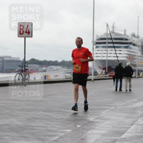 13.09.2026 - Kiel Lauf Andreas Tolksdorf http://msf.ph/oto/10406747 13.09.2026 11:09:21 Kiellinie 4, 3898, 83 meine-sportfotos.de