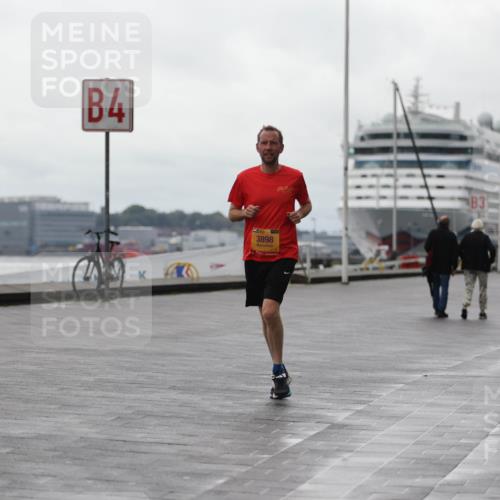 13.09.2026 - Kiel Lauf Andreas Tolksdorf http://msf.ph/oto/10406758 13.09.2026 11:09:22 Kiellinie 4, 3898, 83 meine-sportfotos.de