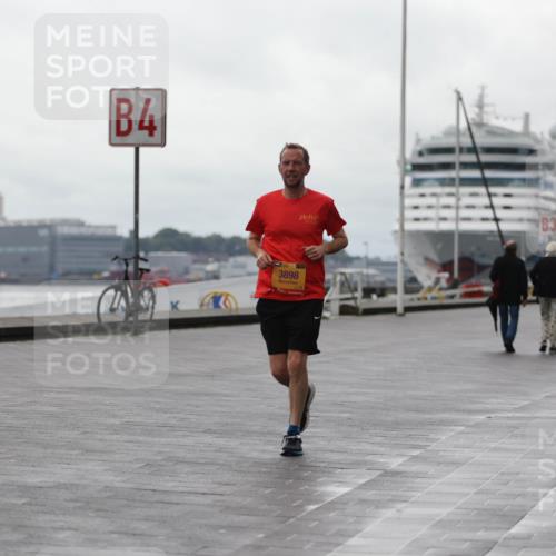 13.09.2026 - Kiel Lauf Andreas Tolksdorf http://msf.ph/oto/10406767 13.09.2026 11:09:22 Kiellinie 4, 39, 3898, 3 meine-sportfotos.de