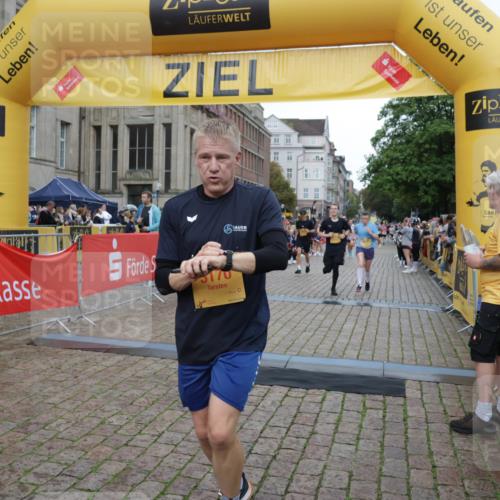 13.09.2026 - Kiel Lauf Yannick Fuchs http://msf.ph/oto/10406801 13.09.2026 10:33:05 Ziel 1327, 3997, 6988, 7030, 10181, 10552, 32, 342, 870, 875, 1393, 1467, 1612, 1801, 3327, 4236, 4393, 4512, 4963, 5721, 6337, 7471, 7650, 8033, 8621, 8683, 9123, 9222, 9879, 10338, 11299, 11319, 11597, 12353, 12728, 864, 1331, 1525, 1979, 2824, 3991, 4929, 5197, 5274, 5907, 6537, 7709, 8280, 9411, 9891, 9975, 10331, 10448, 10773, 11063, 11754, 12277, 12339, 3170, 3923, 4236, 4349, 4512, 6435, 8878, 11299, 11319, 11612, 12071, 12367 meine-sportfotos.de
