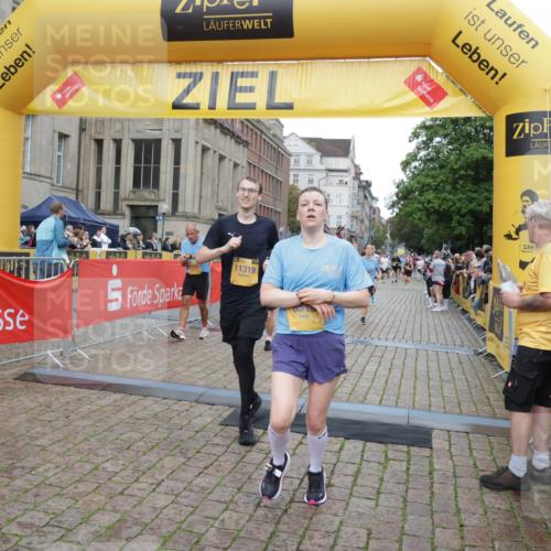 13.09.2026 - Kiel Lauf Yannick Fuchs http://msf.ph/oto/10406817 13.09.2026 10:33:07 Ziel 1327, 3997, 6988, 7030, 10181, 10552, 10773, 32, 342, 870, 875, 1393, 1467, 1612, 1801, 3327, 4236, 4393, 4963, 5721, 6337, 7471, 7650, 8033, 8621, 8683, 9123, 9222, 9879, 10338, 11299, 11597, 12353, 12728, 864, 1331, 1525, 1979, 2824, 3991, 4929, 5197, 5274, 5907, 6537, 6775, 7709, 8280, 9411, 9891, 9975, 10331, 10448, 11063, 11754, 12277, 12339, 1393, 3170, 4236, 4512, 6435, 8033, 8683, 9123, 11299, 11319, 12071, 12367 meine-sportfotos.de