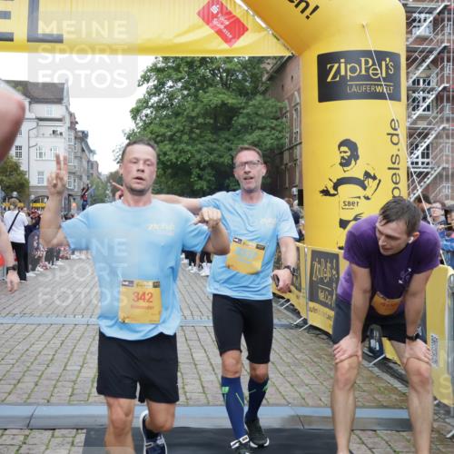 13.09.2026 - Kiel Lauf Yannick Fuchs http://msf.ph/oto/10406998 13.09.2026 10:33:23 Ziel 864, 1331, 1525, 1979, 2824, 3991, 4929, 5197, 5274, 5907, 6537, 6775, 7709, 8280, 9411, 9891, 9975, 10331, 10448, 11063, 11754, 12277, 12339, 32, 1327, 1467, 3327, 3997, 6988, 7030, 8280, 9222, 9879, 10181, 10552, 10773, 435, 446, 813, 1958, 2073, 2775, 3323, 3799, 3924, 4776, 5961, 6080, 6569, 6973, 7372, 8225, 8641, 8938, 8940, 10984, 11289, 11707, 12729, 342, 1612, 1801, 4393, 4963, 5721, 6337, 7471, 7650, 10338, 11597, 12353 meine-sportfotos.de