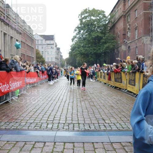 13.09.2026 - Kiel Lauf Yannick Fuchs http://msf.ph/oto/10407026 13.09.2026 08:59:57 Ziel 28, 780, 1871, 2789, 2918, 3545, 3568, 6271, 7624, 7746, 8692, 9036, 12371, 28, 125, 533, 579, 621, 1413, 1549, 1792, 2342, 2906, 2962, 3165, 3537, 3865, 3867, 3890, 4481, 4498, 4886, 5016, 5131, 6943, 6944, 7320, 7337, 7371, 7396, 7919, 7981, 8069, 8153, 8530, 8673, 8932, 9036, 9151, 9358, 9370, 9394, 9939, 10665, 10723, 11189, 11364, 11395, 11570, 11980, 12298, 12329, 12383, 12586, 65, 783, 1538, 4001, 4661, 4793, 4821, 9003, 9421, 9520, 10083, 12662 meine-sportfotos.de