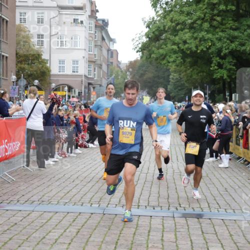 13.09.2026 - Kiel Lauf Yannick Fuchs http://msf.ph/oto/10407031 13.09.2026 10:33:26 Ziel 813, 864, 1331, 1525, 1979, 2824, 3991, 4929, 5197, 5274, 6537, 6775, 7709, 9411, 9891, 9975, 10331, 10448, 11063, 12339, 32, 1327, 1467, 1525, 2824, 3327, 3997, 5907, 6988, 7030, 7709, 8280, 9222, 9879, 10181, 10448, 10552, 10773, 11754, 12277, 12339, 435, 446, 1958, 2073, 2285, 2775, 3323, 3799, 3924, 4776, 5961, 6080, 6569, 6973, 7372, 8225, 8641, 8896, 8938, 8940, 10984, 11289, 11707, 12729, 32, 342, 1467, 3327, 4393, 4963, 6337, 7471, 7650, 9222, 9879, 10338, 11597 meine-sportfotos.de