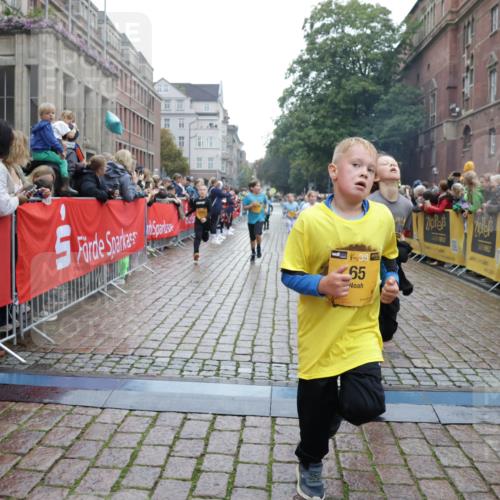 13.09.2026 - Kiel Lauf Yannick Fuchs http://msf.ph/oto/10407084 13.09.2026 09:00:01 Ziel 780, 1871, 2789, 2918, 3545, 3568, 4001, 6271, 7624, 7746, 8692, 10083, 12371, 28, 125, 533, 579, 621, 1413, 1549, 1792, 2342, 2906, 2962, 3165, 3537, 3865, 3867, 3890, 4481, 4886, 5016, 6943, 7320, 7396, 7919, 7981, 8153, 8530, 8673, 8932, 9036, 9151, 9358, 9370, 9394, 9939, 10665, 10723, 11189, 11364, 11570, 11980, 12298, 12329, 12586, 65, 783, 1538, 2513, 3549, 4661, 4793, 4821, 6258, 6606, 9003, 9421, 9520, 10592, 12662, 125, 1413, 1792, 3165 meine-sportfotos.de