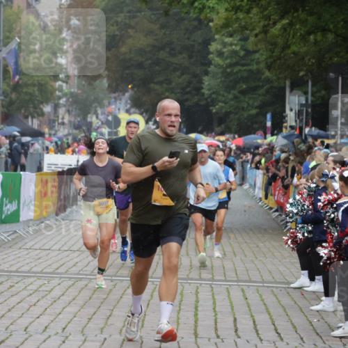 13.09.2026 - Kiel Lauf Yannick Fuchs http://msf.ph/oto/10407096 13.09.2026 10:33:37 Ziel 435, 446, 813, 1958, 2073, 2775, 3323, 3799, 3924, 4776, 5961, 6080, 6569, 6973, 7372, 8225, 8641, 8938, 8940, 10984, 11289, 11707, 12729, 864, 1327, 1331, 1525, 1979, 2824, 3991, 3997, 4929, 5197, 5274, 5907, 6537, 6775, 6988, 7030, 7709, 8280, 9411, 9891, 9975, 10181, 10331, 10448, 10552, 10773, 11063, 11754, 12277, 12339, 115, 908, 965, 1730, 2285, 4300, 4739, 5160, 7925, 8362, 8896, 9081, 10179, 11591, 11604 meine-sportfotos.de