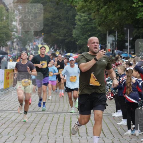 13.09.2026 - Kiel Lauf Yannick Fuchs http://msf.ph/oto/10407100 13.09.2026 10:33:37 Ziel 435, 446, 813, 1958, 2073, 2775, 3323, 3799, 3924, 4776, 5961, 6080, 6569, 6973, 7372, 8225, 8641, 8938, 8940, 10984, 11289, 11707, 12729, 864, 1327, 1331, 1525, 1979, 2824, 3991, 3997, 4929, 5197, 5274, 5907, 6537, 6775, 6988, 7030, 7709, 8280, 9411, 9891, 9975, 10181, 10331, 10448, 10552, 10773, 11063, 11754, 12277, 12339, 115, 908, 965, 1730, 2285, 4300, 4739, 5160, 7925, 8362, 8896, 9081, 10179, 11591, 11604 meine-sportfotos.de