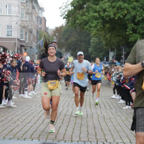 13.09.2026 - Kiel Lauf Yannick Fuchs http://msf.ph/oto/10407112 13.09.2026 10:33:41 Ziel 435, 446, 1958, 2073, 2285, 2775, 3323, 3799, 3924, 4776, 5961, 6080, 6569, 6973, 7372, 8225, 8641, 8896, 8938, 8940, 10984, 11289, 11707, 12729, 813, 864, 1327, 1331, 1525, 1979, 2824, 3991, 3997, 4929, 5197, 5274, 5907, 6537, 6775, 6988, 7030, 7709, 8280, 9411, 9891, 9975, 10181, 10331, 10448, 10773, 11063, 11754, 12277, 12339, 115, 908, 965, 1352, 1730, 2333, 2577, 3704, 3819, 4300, 4739, 5160, 5773, 7925, 8022, 8362, 9081, 9491, 10179, 11591, 11604, 11732, 12169, 3997 meine-sportfotos.de