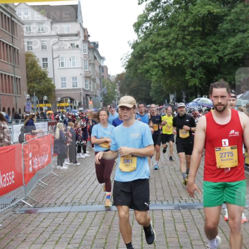 13.09.2026 - Kiel Lauf Yannick Fuchs http://msf.ph/oto/10407144 13.09.2026 10:34:11 Ziel 1299, 1352, 2009, 3099, 3384, 3395, 3704, 4679, 5165, 5175, 6344, 7378, 7932, 8646, 9078, 9373, 9788, 10310, 10893, 11002, 11318, 11732, 12120, 12169, 115, 435, 446, 908, 965, 1352, 1730, 2073, 2285, 2333, 2577, 3323, 3704, 3799, 3819, 3924, 4300, 4739, 4776, 5160, 5773, 6569, 6973, 7372, 7925, 8022, 8225, 8362, 8896, 9081, 9491, 10179, 10984, 11289, 11591, 11604, 11707, 11732, 12169, 12729, 93, 244, 1086, 1668, 2094, 2465, 4351, 4466, 4723, 4735, 4820, 5125, 5737, 5996 meine-sportfotos.de