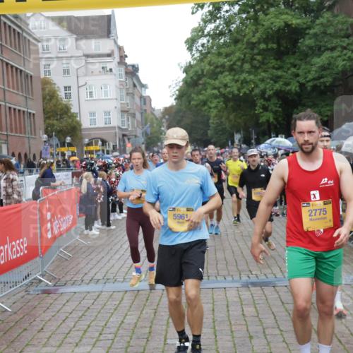 13.09.2026 - Kiel Lauf Yannick Fuchs http://msf.ph/oto/10407146 13.09.2026 10:34:11 Ziel 1299, 1352, 2009, 3099, 3384, 3395, 3704, 4679, 5165, 5175, 6344, 7378, 7932, 8646, 9078, 9373, 9788, 10310, 10893, 11002, 11318, 11732, 12120, 12169, 115, 435, 446, 908, 965, 1352, 1730, 2073, 2285, 2333, 2577, 3323, 3704, 3799, 3819, 3924, 4300, 4739, 4776, 5160, 5773, 6569, 6973, 7372, 7925, 8022, 8225, 8362, 8896, 9081, 9491, 10179, 10984, 11289, 11591, 11604, 11707, 11732, 12169, 12729, 93, 244, 1086, 1668, 2094, 2465, 4351, 4466, 4723, 4735, 4820, 5125, 5737, 5996 meine-sportfotos.de