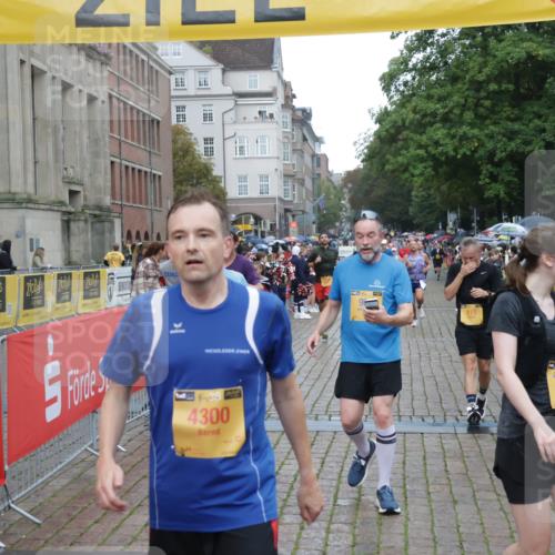 13.09.2026 - Kiel Lauf Yannick Fuchs http://msf.ph/oto/10407207 13.09.2026 10:34:25 Ziel 93, 244, 1086, 1668, 2094, 2465, 4466, 4723, 4820, 5125, 5737, 5996, 7387, 7933, 8646, 9788, 10893, 11153, 12020, 12070, 115, 965, 1299, 1352, 1730, 2009, 2333, 2577, 3099, 3384, 3395, 3704, 3819, 4679, 4739, 5165, 5175, 5773, 6344, 7378, 7925, 7932, 8022, 8362, 8646, 9078, 9081, 9373, 9491, 9788, 10179, 10310, 11002, 11318, 11591, 11732, 12120, 12169, 1307, 1667, 2044, 2432, 3180, 3864, 4351, 4608, 4735, 5576, 6225, 6260, 6941, 7672, 7928, 8480, 8746, 9276, 10549, 10904 meine-sportfotos.de