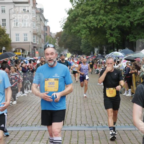 13.09.2026 - Kiel Lauf Yannick Fuchs http://msf.ph/oto/10407214 13.09.2026 10:34:26 Ziel 93, 244, 1086, 1668, 2094, 2465, 4351, 4466, 4723, 4735, 4820, 5125, 5737, 5996, 7387, 7933, 10893, 11153, 12020, 12070, 965, 1299, 1352, 1730, 2009, 2333, 2577, 3099, 3384, 3395, 3704, 3819, 4679, 4739, 5165, 5175, 5773, 6344, 7378, 7925, 7932, 8022, 8646, 9078, 9081, 9373, 9491, 9788, 10179, 10310, 10893, 11002, 11318, 11591, 11732, 12120, 12169, 1307, 1667, 2044, 2432, 2449, 3180, 3864, 4608, 5576, 6225, 6260, 6941, 7672, 7928, 8480, 8746, 9276, 10549, 10904 meine-sportfotos.de