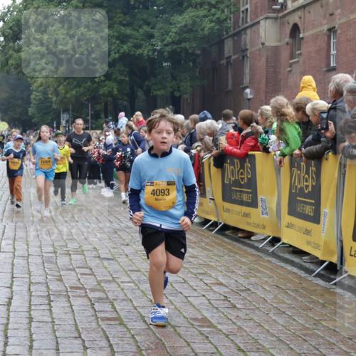 13.09.2026 - Kiel Lauf Yannick Fuchs http://msf.ph/oto/10407232 13.09.2026 09:00:13 Ziel 65, 783, 1538, 2513, 4001, 4661, 4793, 4821, 9003, 9421, 9520, 10083, 10223, 12137, 12662, 28, 533, 621, 780, 1871, 2789, 2906, 2918, 2962, 3545, 3568, 3865, 3867, 6271, 7624, 7746, 7919, 8673, 8692, 8932, 9036, 9151, 9939, 11980, 12298, 12329, 12371, 897, 1284, 2894, 3549, 4093, 6258, 6487, 6606, 6808, 10304, 10592, 11727, 12051, 579, 3537, 3890, 4481, 8530, 8932, 9151, 9370, 9394, 11364, 11570, 11980, 12329, 12586 meine-sportfotos.de