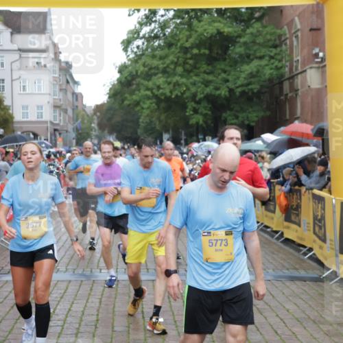 13.09.2026 - Kiel Lauf Yannick Fuchs http://msf.ph/oto/10407311 13.09.2026 10:34:36 Ziel 1667, 2044, 2465, 3180, 3864, 4351, 4608, 4723, 4735, 5125, 5737, 5996, 6225, 6260, 6941, 7387, 7928, 8480, 10549, 10904, 10905, 11374, 12070, 93, 244, 1086, 1299, 1352, 1668, 2009, 2094, 3099, 3384, 3395, 3704, 4466, 4679, 4820, 5165, 5175, 6344, 7378, 7932, 7933, 8646, 9078, 9373, 9788, 10310, 10893, 11002, 11153, 11318, 11732, 12020, 12120, 12169, 1307, 2432, 2449, 3470, 3547, 3603, 5218, 5576, 7006, 7273, 7672, 8195, 8746, 9276, 3099, 3395 meine-sportfotos.de