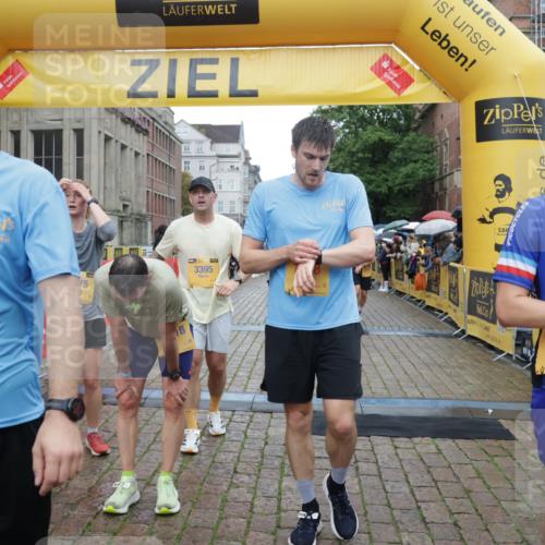 13.09.2026 - Kiel Lauf Yannick Fuchs http://msf.ph/oto/10407357 13.09.2026 10:34:44 Ziel 1307, 1667, 2044, 2432, 2449, 3180, 3864, 4608, 5576, 6225, 6941, 7672, 7928, 8195, 8480, 8746, 9276, 9389, 10549, 10904, 10905, 11374, 93, 244, 1086, 1299, 1668, 2009, 2094, 2465, 3180, 3384, 4351, 4466, 4608, 4679, 4723, 4735, 4820, 5125, 5165, 5737, 5996, 6260, 6344, 7387, 7928, 7932, 7933, 8480, 8646, 9788, 10893, 11002, 11153, 12020, 12070, 12120, 2268, 3470, 3547, 3603, 4028, 5218, 5247, 7006, 7273, 7960, 9541, 9853, 9988, 10361, 1299, 2009, 3099, 3395, 5175, 7378 meine-sportfotos.de