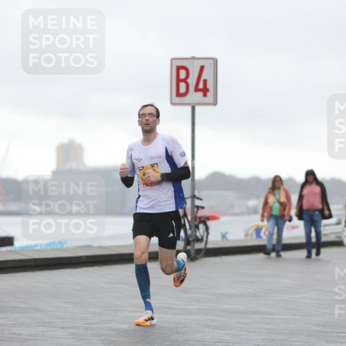 13.09.2026 - Kiel Lauf Andreas Tolksdorf http://msf.ph/oto/10407476 13.09.2026 11:38:32 Kiellinie 4 meine-sportfotos.de