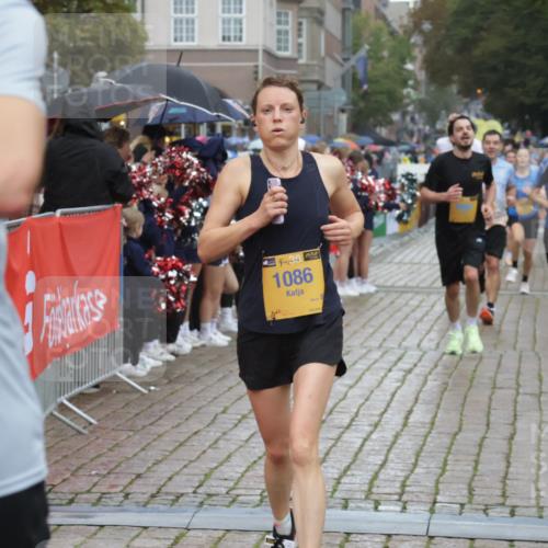 13.09.2026 - Kiel Lauf Yannick Fuchs http://msf.ph/oto/10407515 13.09.2026 10:35:01 Ziel 1640, 2268, 3400, 3470, 3547, 3603, 4028, 4449, 5218, 5247, 7960, 9220, 9541, 9853, 9988, 10361, 10676, 11163, 1307, 1667, 2044, 2432, 2449, 2465, 3180, 3864, 4351, 4608, 4723, 4735, 5125, 5218, 5576, 5737, 5996, 6225, 6260, 6941, 7006, 7273, 7387, 7672, 7928, 8195, 8480, 8746, 9276, 9389, 10549, 10904, 10905, 11374, 12070, 400, 1784, 2390, 2687, 4022, 4951, 5386, 6578, 6603, 7971, 8164, 8266, 8750, 9261, 9264, 10065, 10475, 11368, 11568, 11758, 12095, 93 meine-sportfotos.de