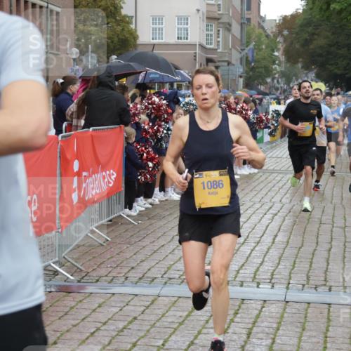 13.09.2026 - Kiel Lauf Yannick Fuchs http://msf.ph/oto/10407518 13.09.2026 10:35:01 Ziel 1640, 2268, 3400, 3470, 3547, 3603, 4028, 4449, 5218, 5247, 7960, 9220, 9541, 9853, 9988, 10361, 10676, 11163, 1307, 1667, 2044, 2432, 2449, 2465, 3180, 3864, 4351, 4608, 4723, 4735, 5125, 5218, 5576, 5737, 5996, 6225, 6260, 6941, 7006, 7273, 7387, 7672, 7928, 8195, 8480, 8746, 9276, 9389, 10549, 10904, 10905, 11374, 12070, 400, 1784, 2390, 2687, 4022, 4951, 5386, 6578, 6603, 7971, 8164, 8266, 8750, 9261, 9264, 10065, 10475, 11368, 11568, 11758, 12095, 93 meine-sportfotos.de