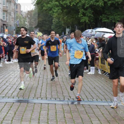 13.09.2026 - Kiel Lauf Yannick Fuchs http://msf.ph/oto/10407550 13.09.2026 10:35:03 Ziel 1640, 2268, 3400, 3470, 3603, 4028, 4449, 5247, 6578, 7960, 9220, 9541, 9853, 9988, 10065, 10361, 10676, 12095, 1307, 1667, 2044, 2432, 2449, 2465, 3180, 3547, 3864, 4351, 4608, 4723, 4735, 5125, 5218, 5576, 5737, 5996, 6225, 6260, 6941, 7006, 7273, 7387, 7672, 7928, 8195, 8480, 8746, 9276, 9389, 10549, 10904, 10905, 11163, 11374, 400, 1784, 2390, 2687, 4022, 4951, 5293, 5386, 6603, 7971, 8164, 8266, 8750, 9261, 9264, 10475, 11368, 11568, 11758, 93, 4351, 4735 meine-sportfotos.de