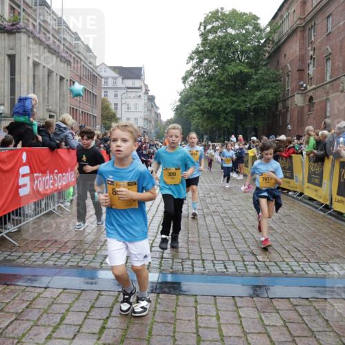 13.09.2026 - Kiel Lauf Yannick Fuchs http://msf.ph/oto/10407551 13.09.2026 09:01:04 Ziel 6561, 9503, 12506, 282, 1446, 3135, 3268, 3611, 4093, 7487, 7991, 10304, 10561, 10562, 10636, 11425, 300, 1662, 1794, 2553, 7613, 7982, 8614, 8691, 11562, 11901, 12436, 897, 1284, 2894, 4093, 6487, 6808, 11727, 12051 meine-sportfotos.de