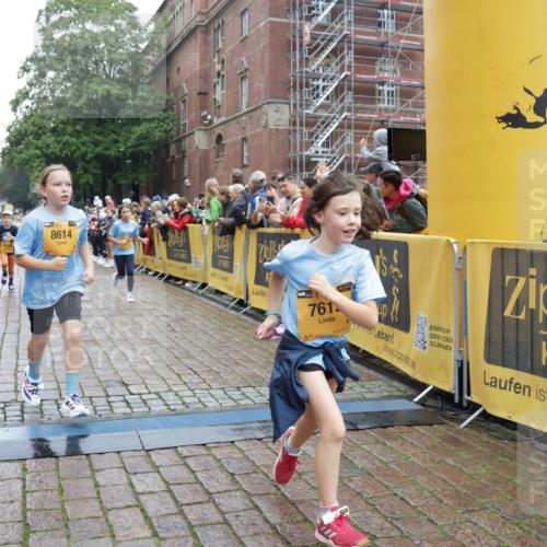 13.09.2026 - Kiel Lauf Yannick Fuchs http://msf.ph/oto/10407573 13.09.2026 09:01:05 Ziel 6561, 7982, 9503, 12506, 282, 1446, 3135, 3268, 3611, 4093, 6561, 7487, 7991, 10304, 10561, 10562, 10636, 11425, 300, 1662, 1794, 2553, 7613, 8614, 8691, 11562, 11901, 12436, 897, 1284, 4093, 6487, 10304, 11727 meine-sportfotos.de